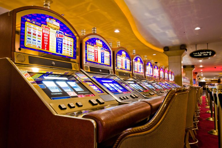 Popular Online Slot Formats Attracting Mixed Age Groups Across Competitive Gaming Networks